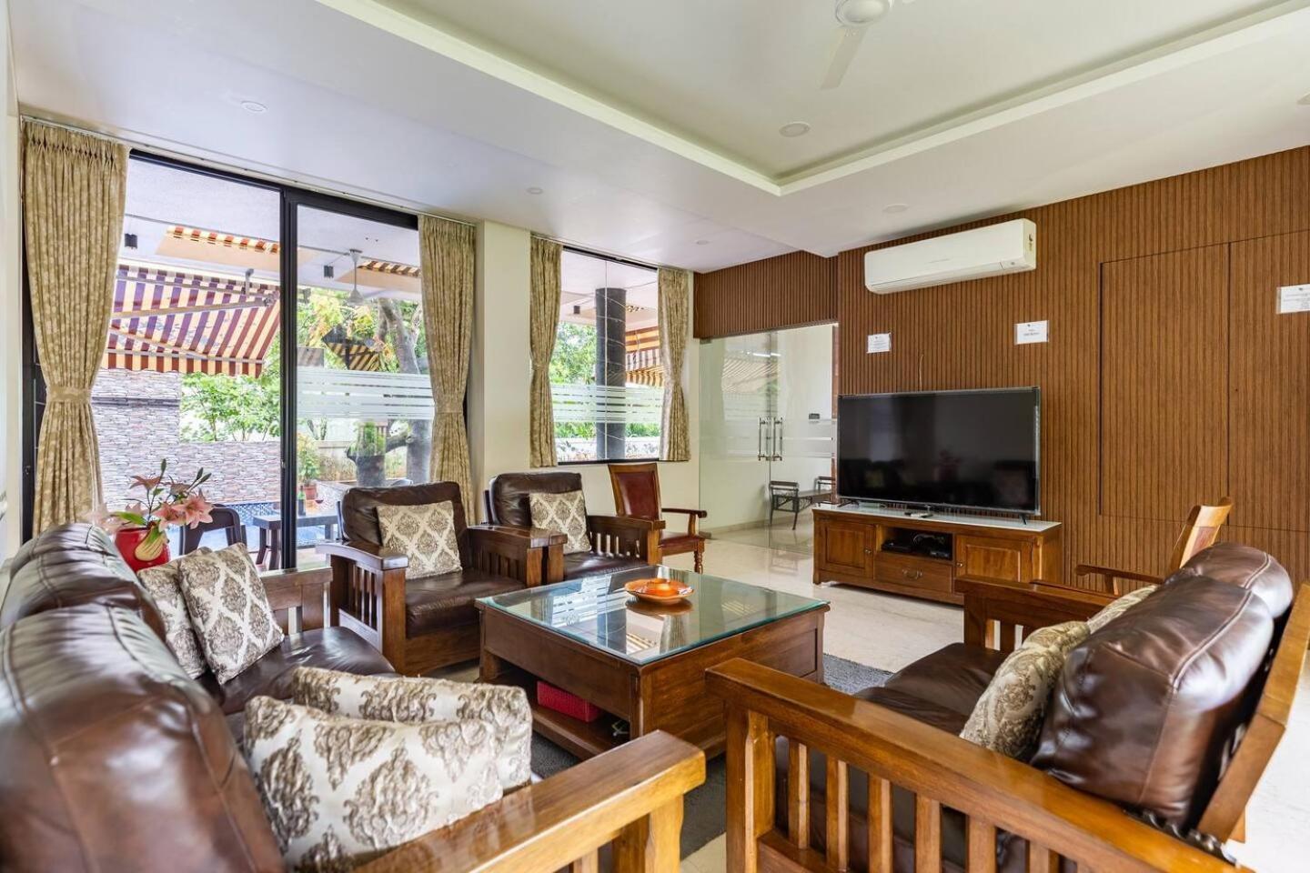 Tipsy Turtle 47 Villa โลนาวาลา ภายนอก รูปภาพ